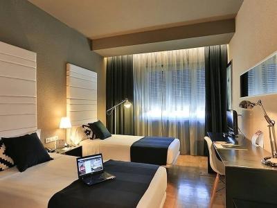 Zimmerbeispiel Doppelzimmer Hotel Leyre in Pamplona