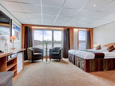 MS FORTUNA - 2-bed Suite