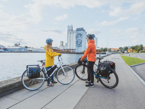 Radfahrer am Hafen in Naestved