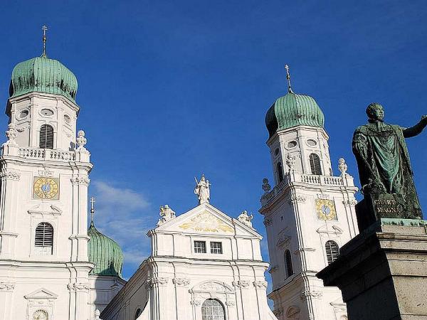 Passau - Dom - Residenzplatz