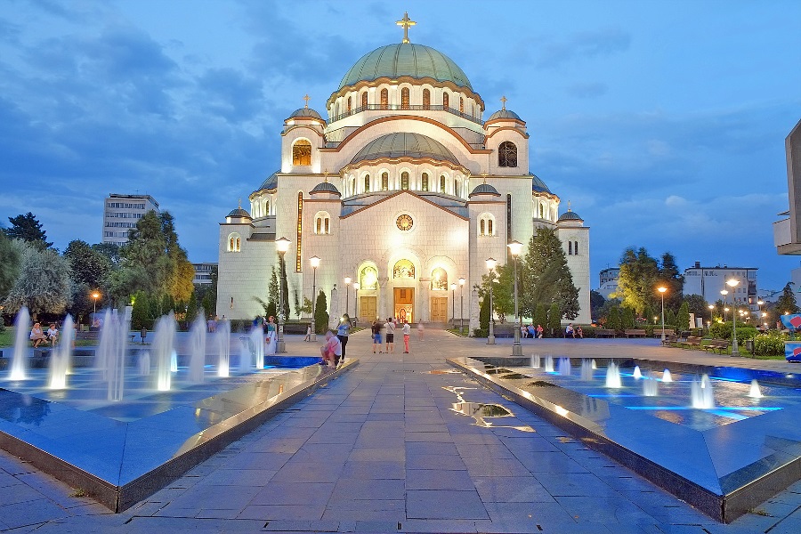 Belgrad bei Nacht / Kathedrale des Hl. Sava