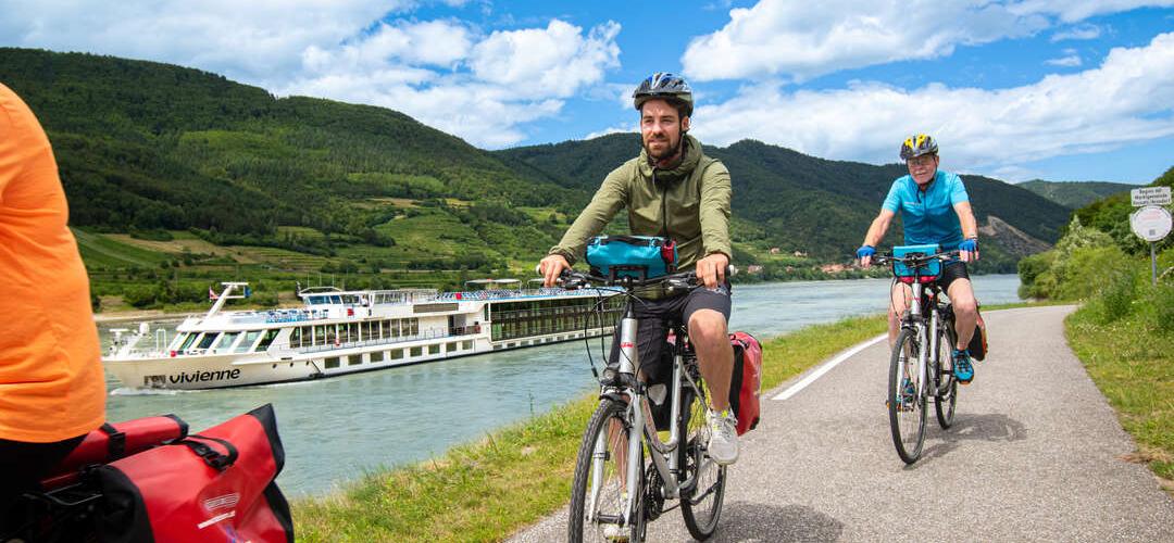 FR�HLINGS-ANGEBOT auf der Donau | &copy; Carina E�b�chl RR