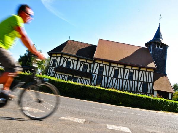 Champagne & Paris by Bike + Boat, Chatillon sur Broue