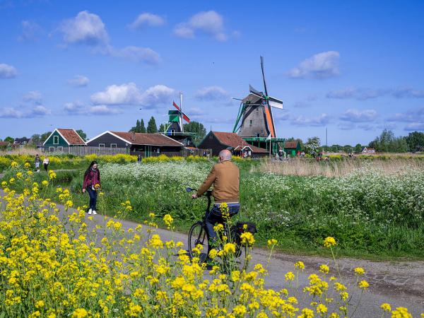 Radfahrer bei Zaanse Schans