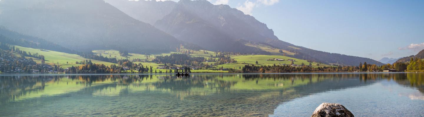Walchsee mit Bergpanorama | © Adobe Stock | mRGB