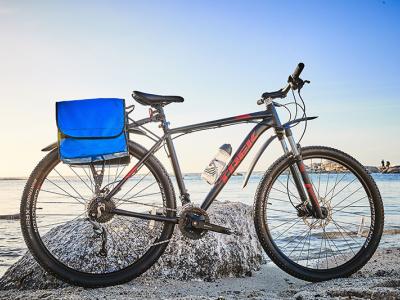 MTB mit Packtasche