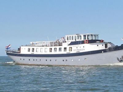 Floor van Aemstel auf See