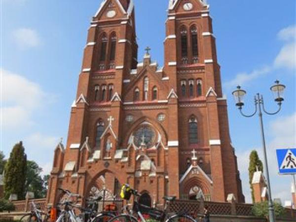 lndliche Gegend - Sveksna Kirche