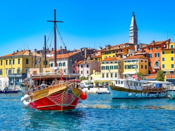 Altstadt und Hafen Rovinj, Kroatien