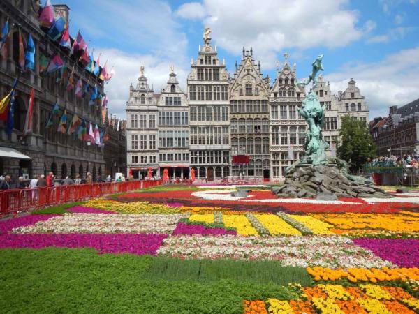 Amsterdam-Bruges by bike and boat