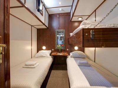 Mare fan Fryslan Dreibett-Kabine