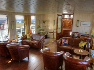 Sailing Home Lounge
