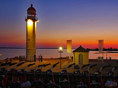 Hellevoetssluis im Sonnenuntergang