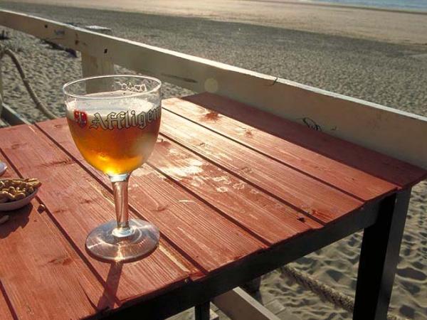 Bier am Strand