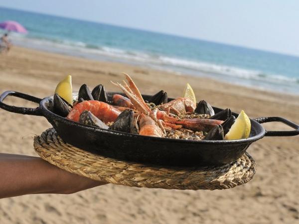 Paella am Strand