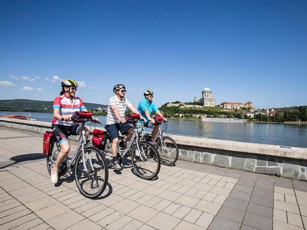 Esztergom - cyclist