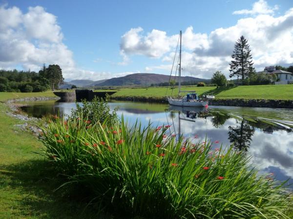 Segelboot auf dem Caledonian Canal