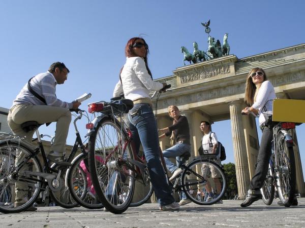 Radfahrer am Brandenburger Tor