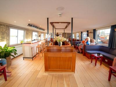 Lena Maria Salon/Restaurant