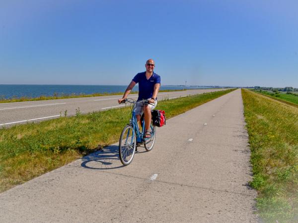 Cyclist at the Ijsselmeer