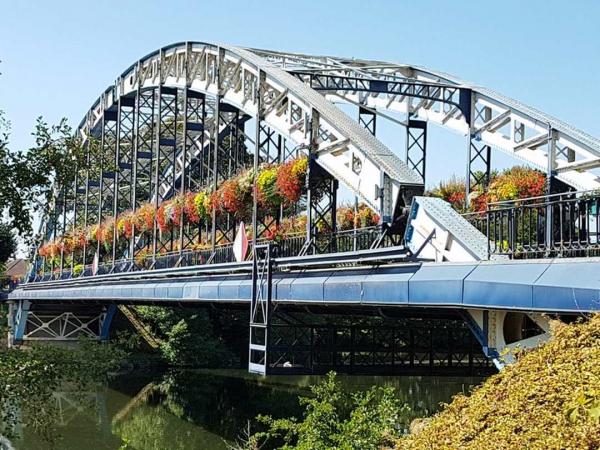 Bruecke im Burgund