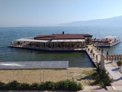 Hotel Enkelada Terrasse am Meer