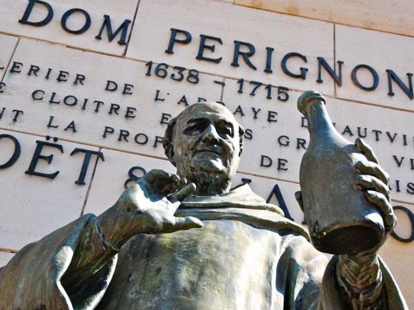 Paris + Champagne mit Rad + Schiff / Statue des Mnchs Dom Perignon in Epernay