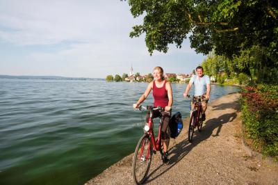 Radfahrer in Berlingen am Untersee