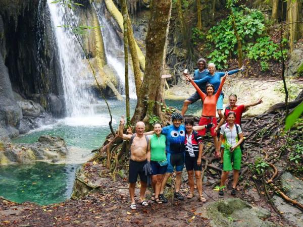 Am Mata Jitu Wasserfall auf Sumbawa/Moyo Island