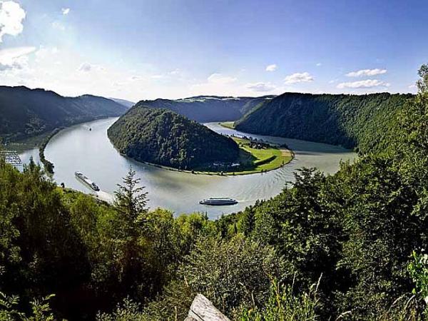 Danube Loop Schlgen