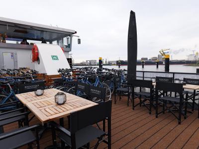 Magnifique 1 Sonnendeck