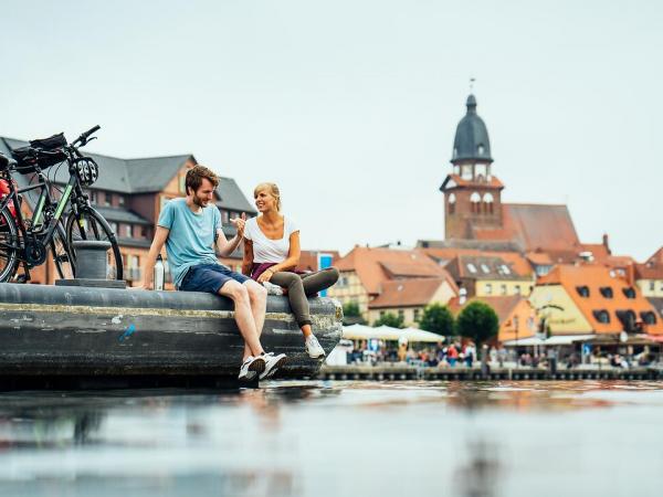 Radfahrer in Waren im M�ritz Nationalpark