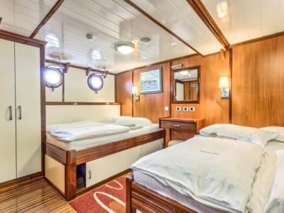 Princeza Diana triple cabin