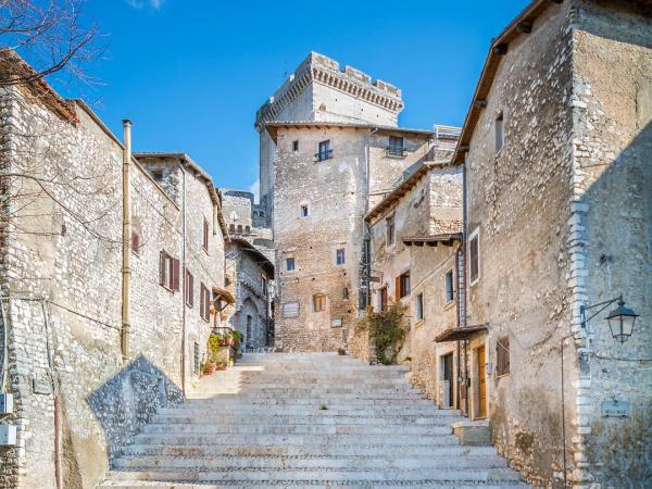 Mittelalterliches Sermoneta