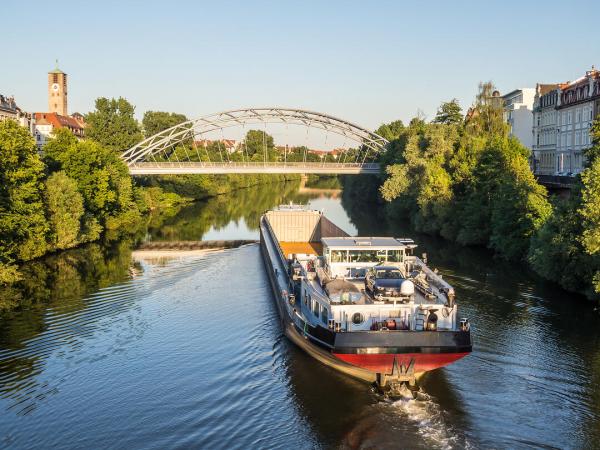Schiff unterwegs in Bamberg