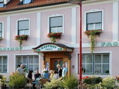 Gasthof Fasch und Glles Auenansicht