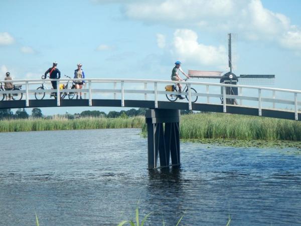 Radfahrer auf Brcke