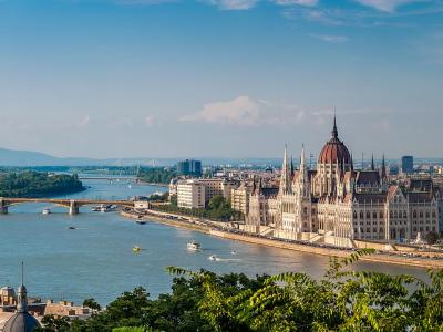 Budapest - Panorama mit Parlament