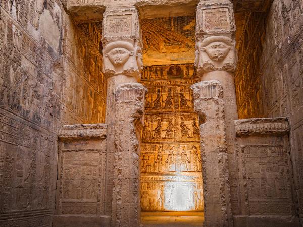 Das Innere des Dendera Tempels