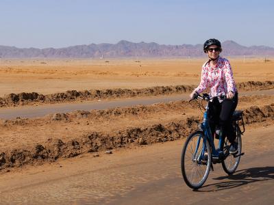 Radfahren in der W�stenlandschaft
