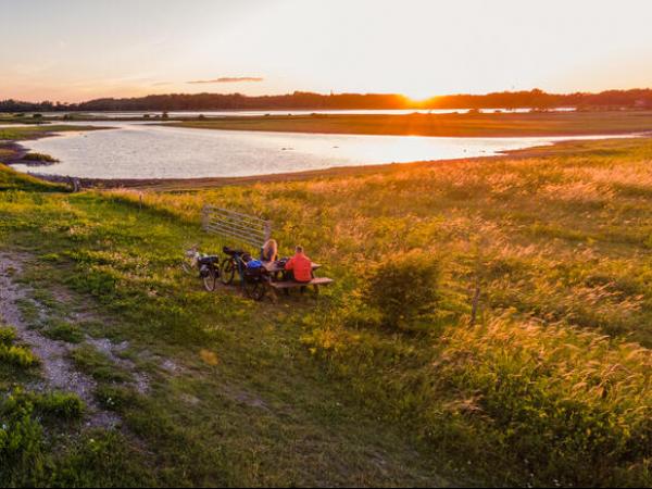 Cyclists on the great belt