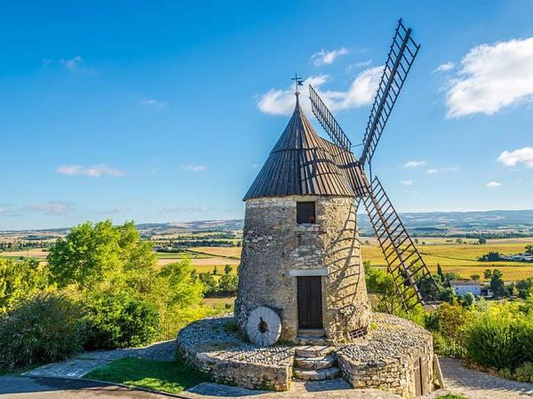 Blick auf die Mhle Cugarel in Castelnaudary