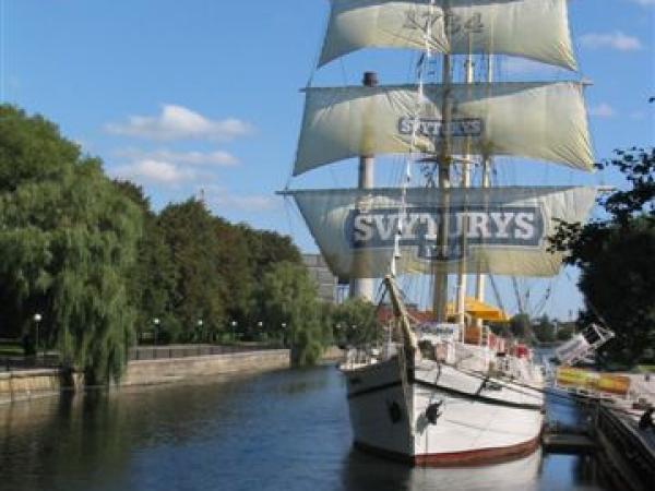 Segelschiff in Klaipeda im Hafen