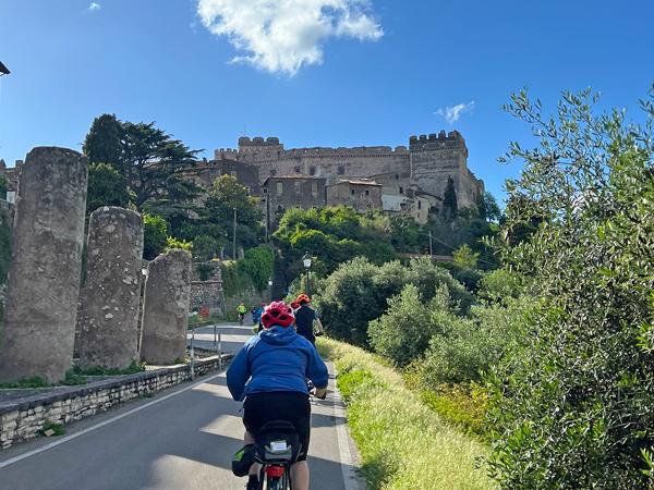 Radfahrer in Sermoneta