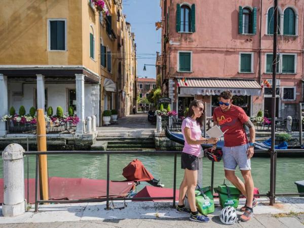 Radfahrer in Venedig