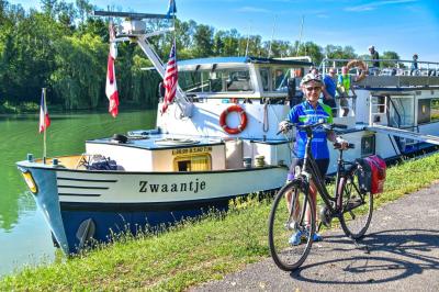 Zwaantje mit Radfahrer