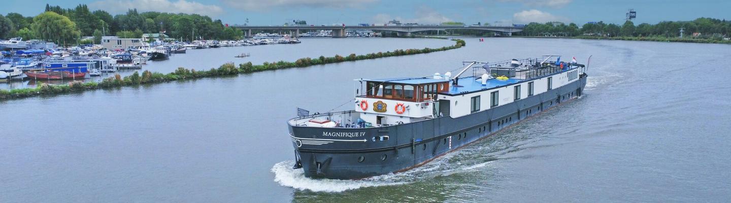 Schiff Magnifique 4