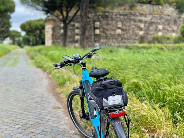 Fahrrad auf der Via Appia Antica