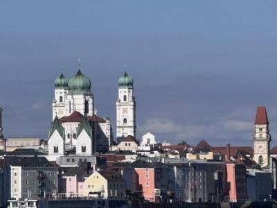 Dom von Passau aus der Schiffsperspektive