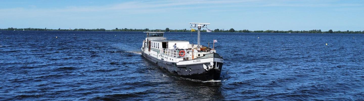 Schiff Flora unterwegs